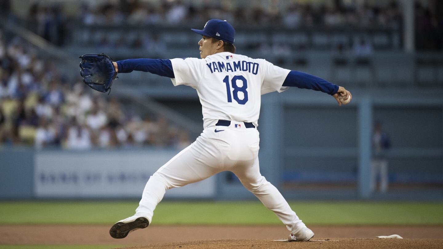 Muncy's sacrifice fly scores Ohtani with go-ahead run in 10th and Dodgers beat D-backs 4-3