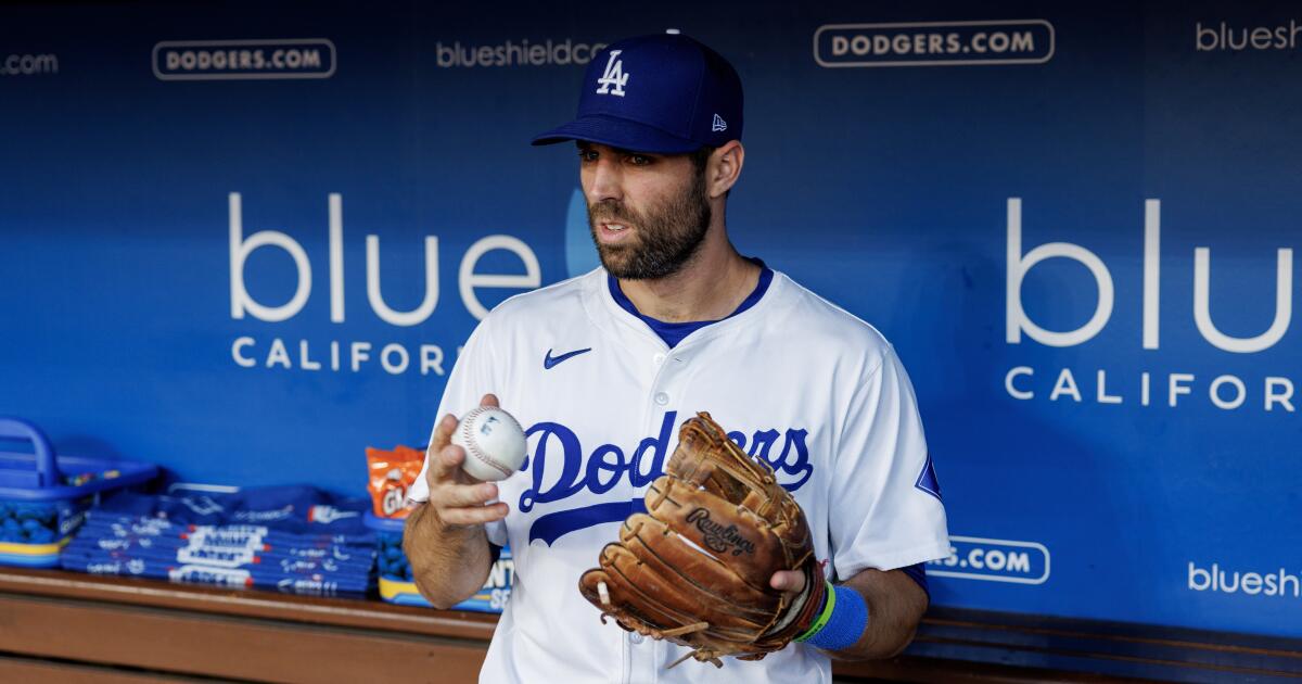 Former Dodgers utilityman Chris Taylor signs deal with Angels