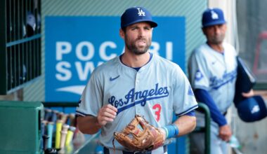 Letters: Dodgers should honor Austin Barnes and Chris Taylor