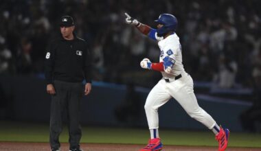Back in the lineup, Teoscar Hernández provides the offense as Dodgers beat Arizona