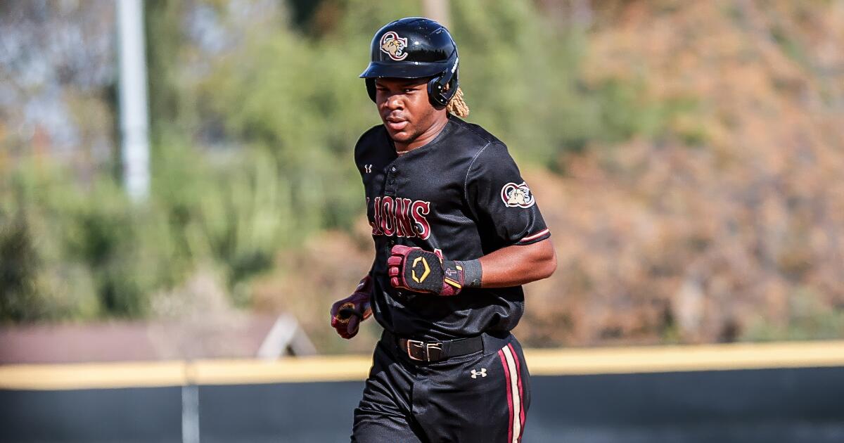 Quentin Young's 14th homer powers Oaks Christian to playoff win