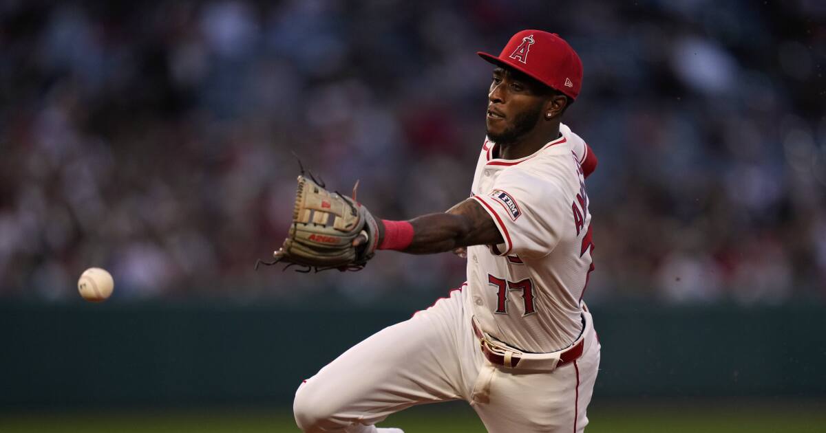 Angels implode in 9th inning against Tigers for 7th straight loss