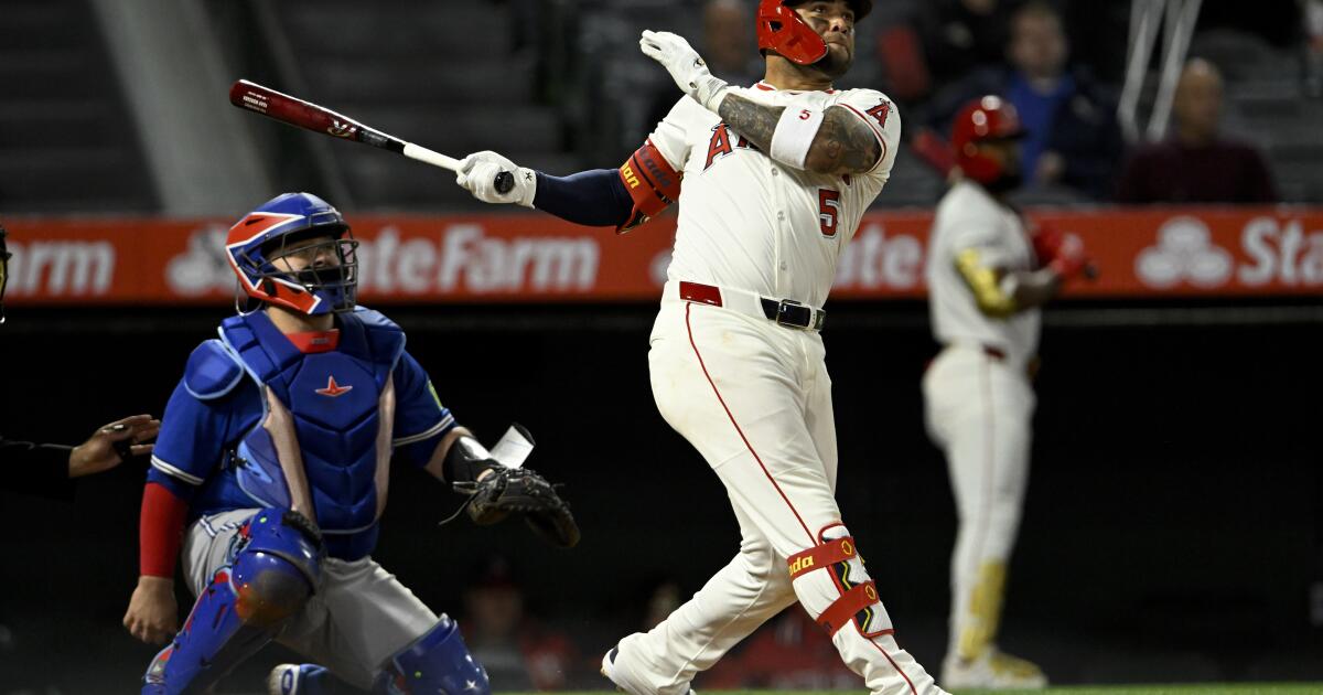 Big eighth inning leads Angels past Blue Jays
