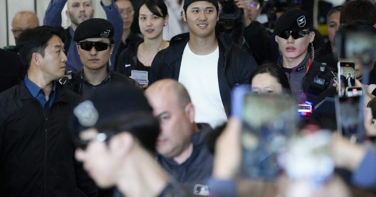 Why the Dodgers are using two planes on road trips this year