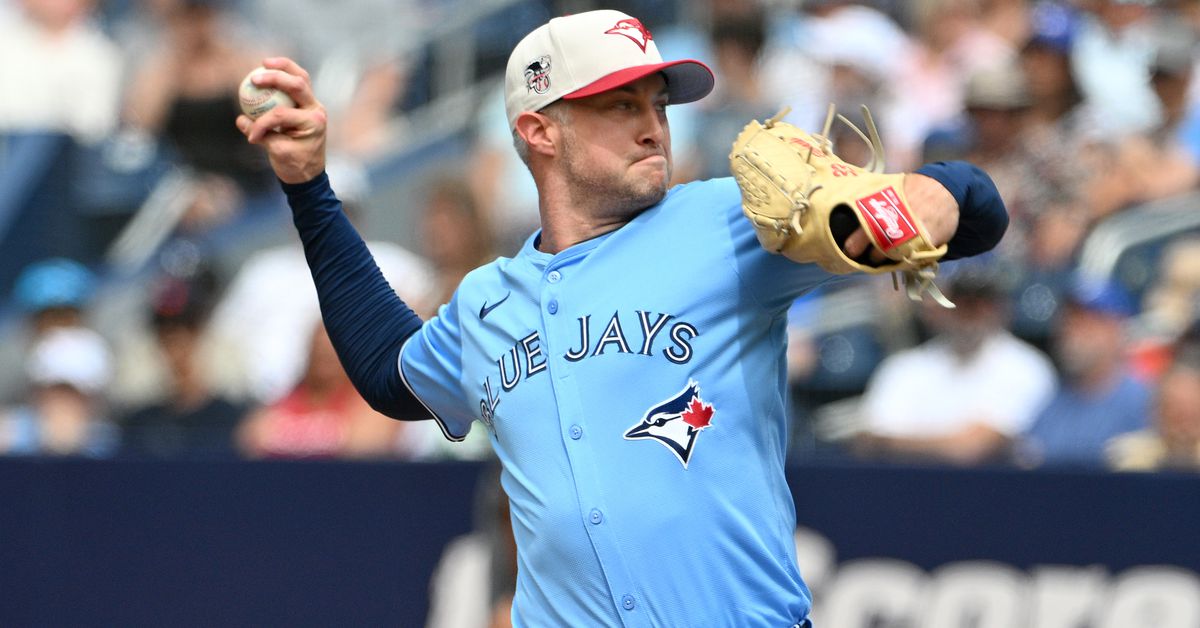 Royals sign pitcher Trevor Richards to minor league deal