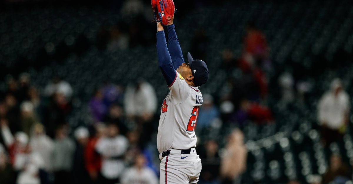 How long has it been since Raisel Iglesias looked that good?