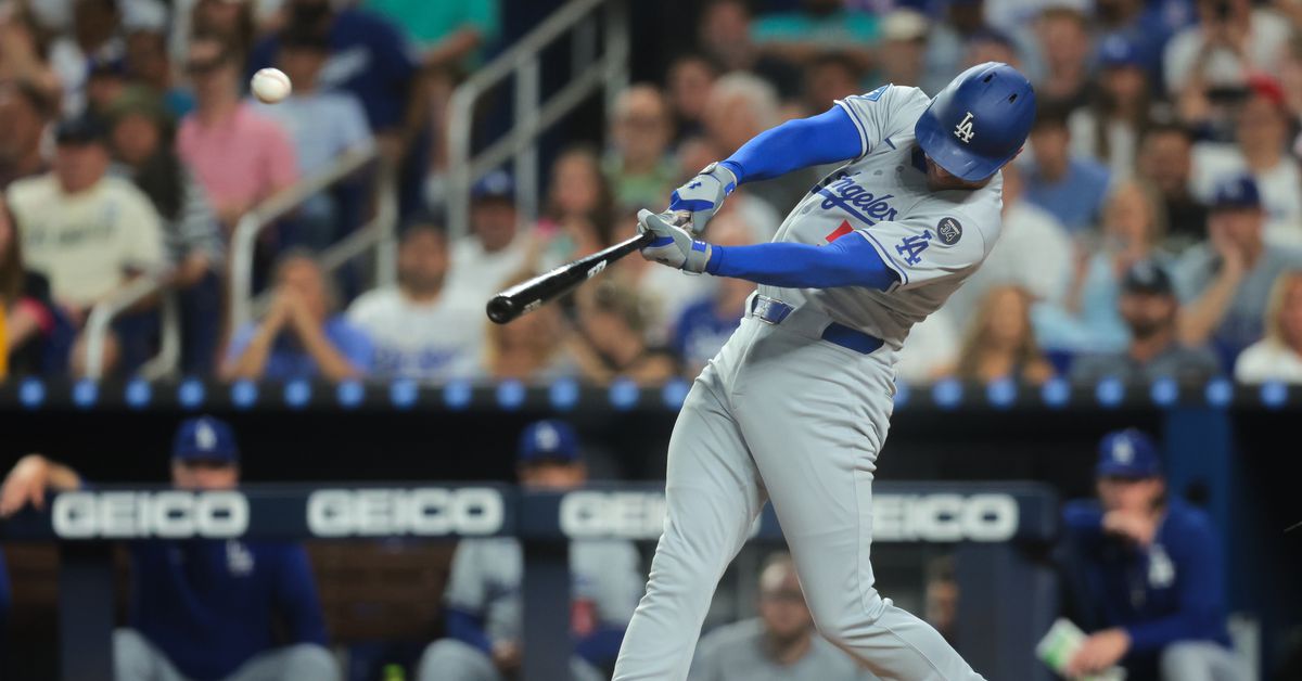 Dodgers score: Freddie Freeman, Shohei Ohtani homer, beat Marlins 7-4