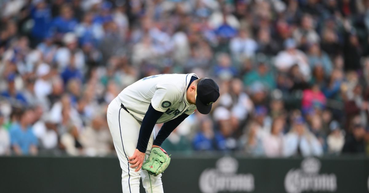 Mariners snap series win streak with 6-3 loss to Blue Jays