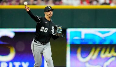 Miguel Vargas blasts a three-run home run in extras as Chicago White Sox defeat the Cincinnati Reds 5-1