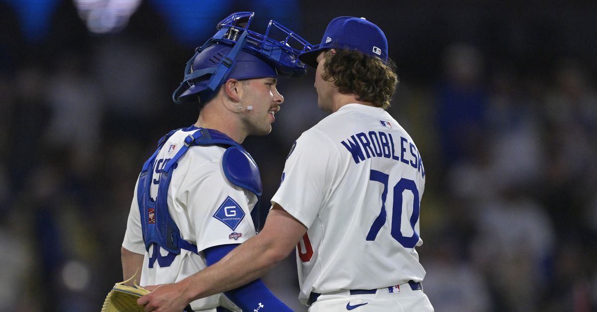 Dodgers roster: Ryan Loutos called up, Justin Wrobleski optioned