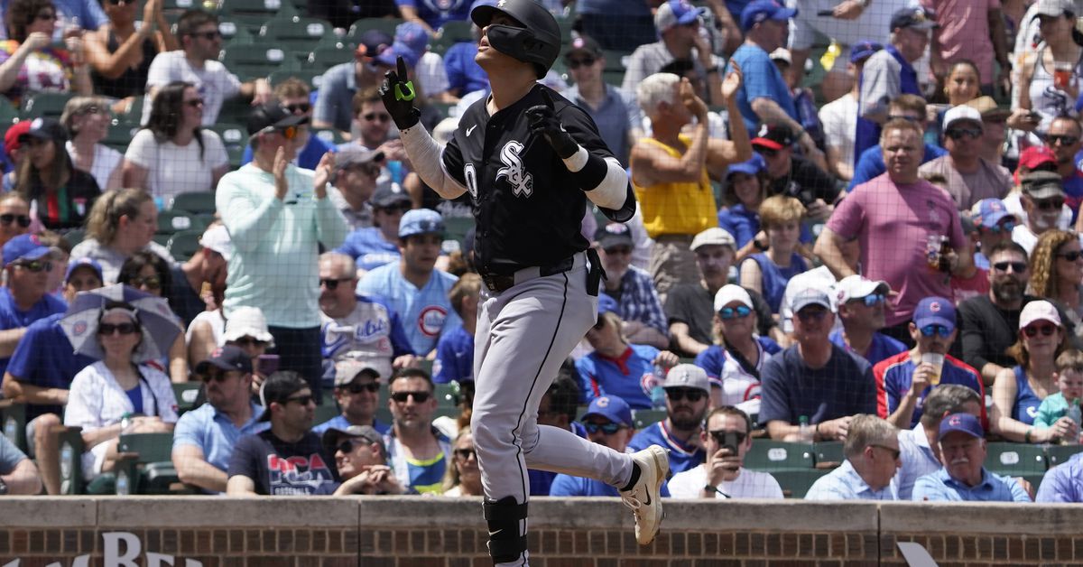 Chicago White Sox Scores & Standings: White Sox humbled by 13-3 loss in Crosstown Classic opener