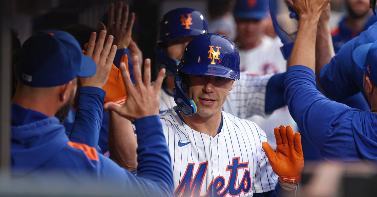 Mets hang on to win another nail biter against the White Sox