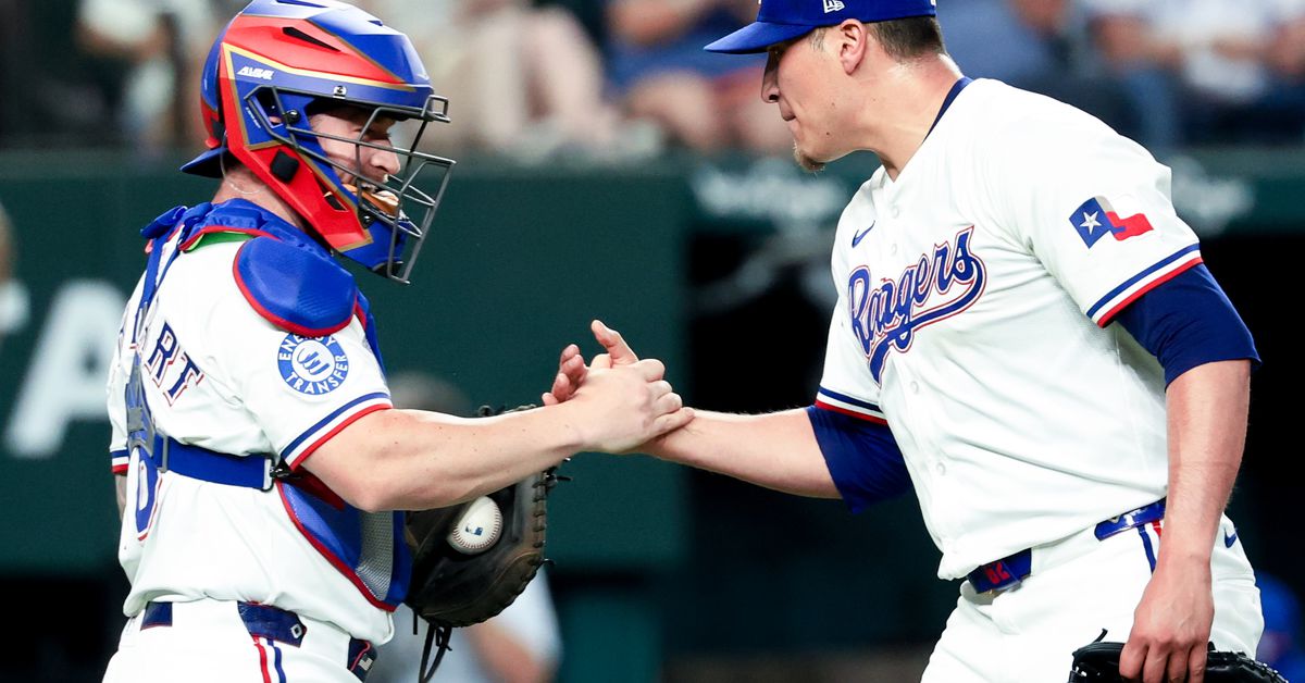 Wednesday Morning Links - Lone Star Ball