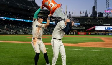 Logan Evans catches Nationals left handed, Mariners win 9-1