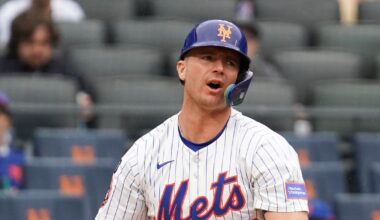 Mets suffer soggy, sloppy loss to Sox