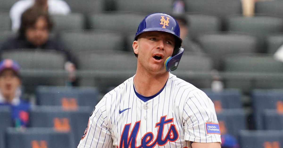 Mets suffer soggy, sloppy loss to Sox