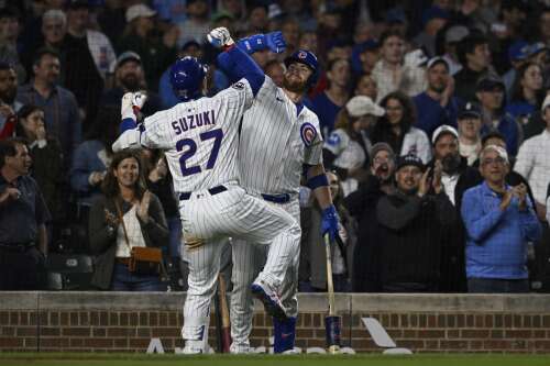 Swanson stays hot, hydrated as Cubs beat Marlins