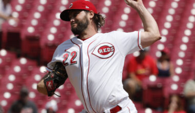 Reds' Wade Miley Expected To Trigger Opt-Out; Joe La Sorsa To Exercise Upward Mobility Clause