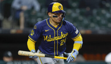 William Contreras Playing Through Fractured Finger