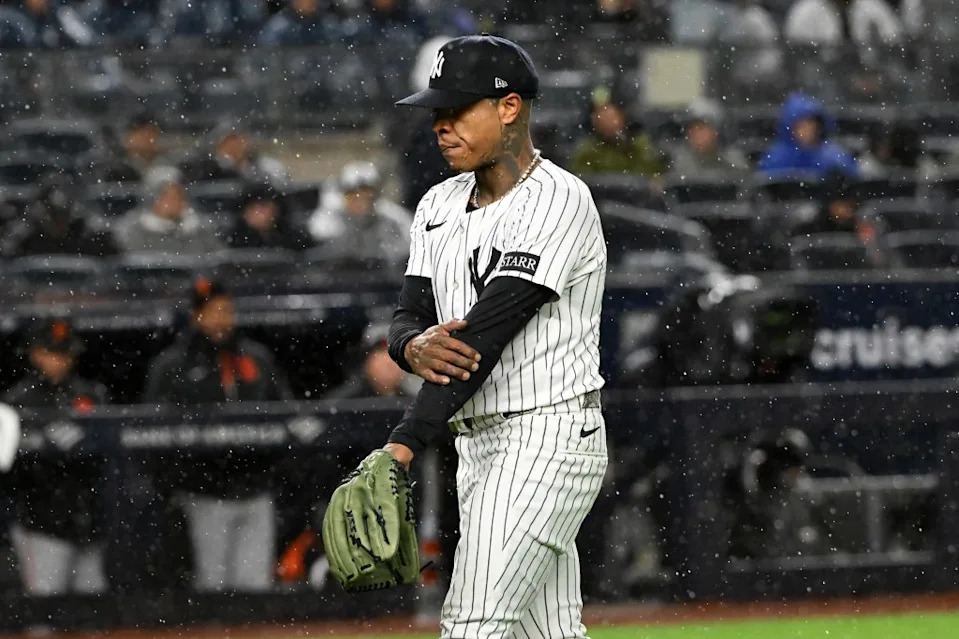 Yankees pitcher Marcus Stroman (0) reacts as he leaves his start against the San Francisco Giants at Yankee Stadium. Bill Kostroun/New York Post