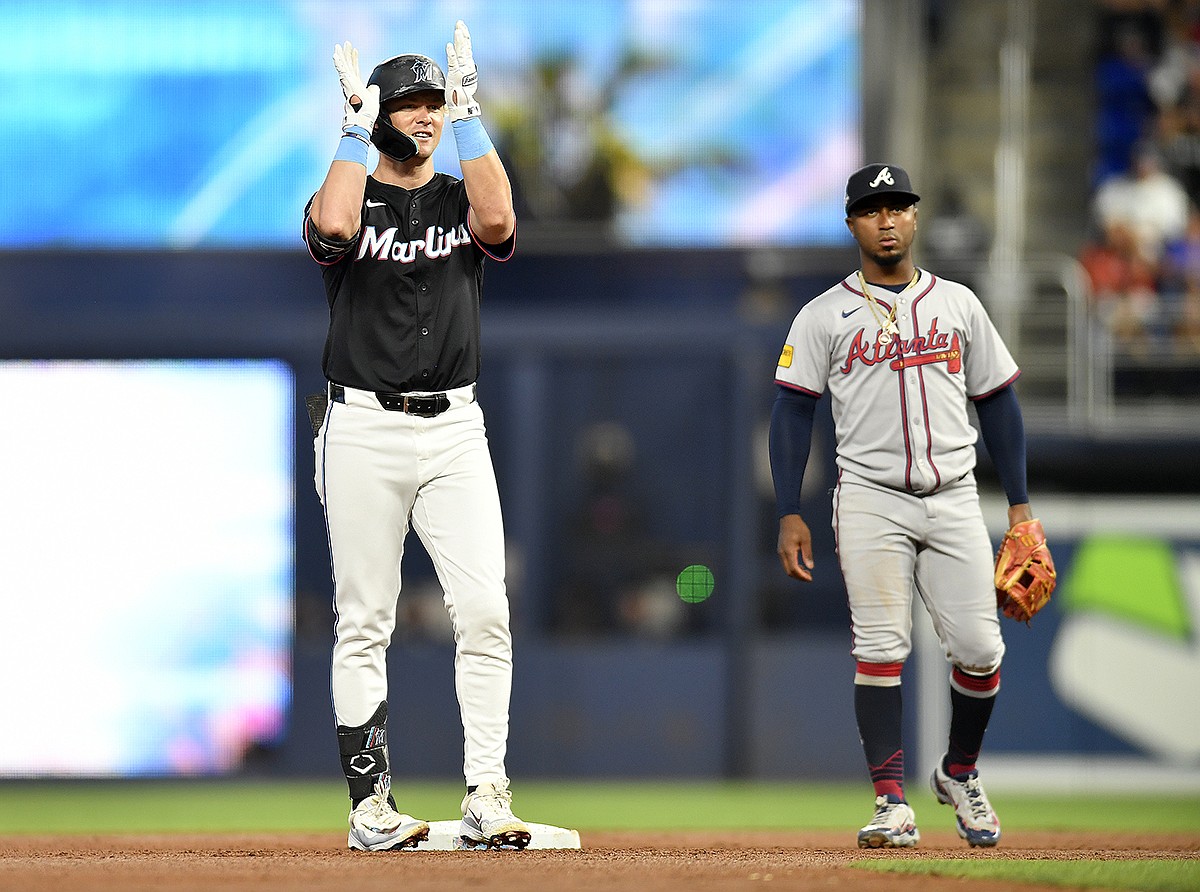 Marlins build early lead vs. Braves, win series opener in Miami