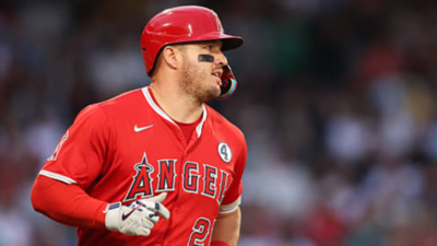 Los Angeles Angels star Mike Trout gives batting gloves to cancer survivor after win