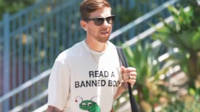 Giants’ Christian Koss makes statement with 'Read A Banned Book' tee