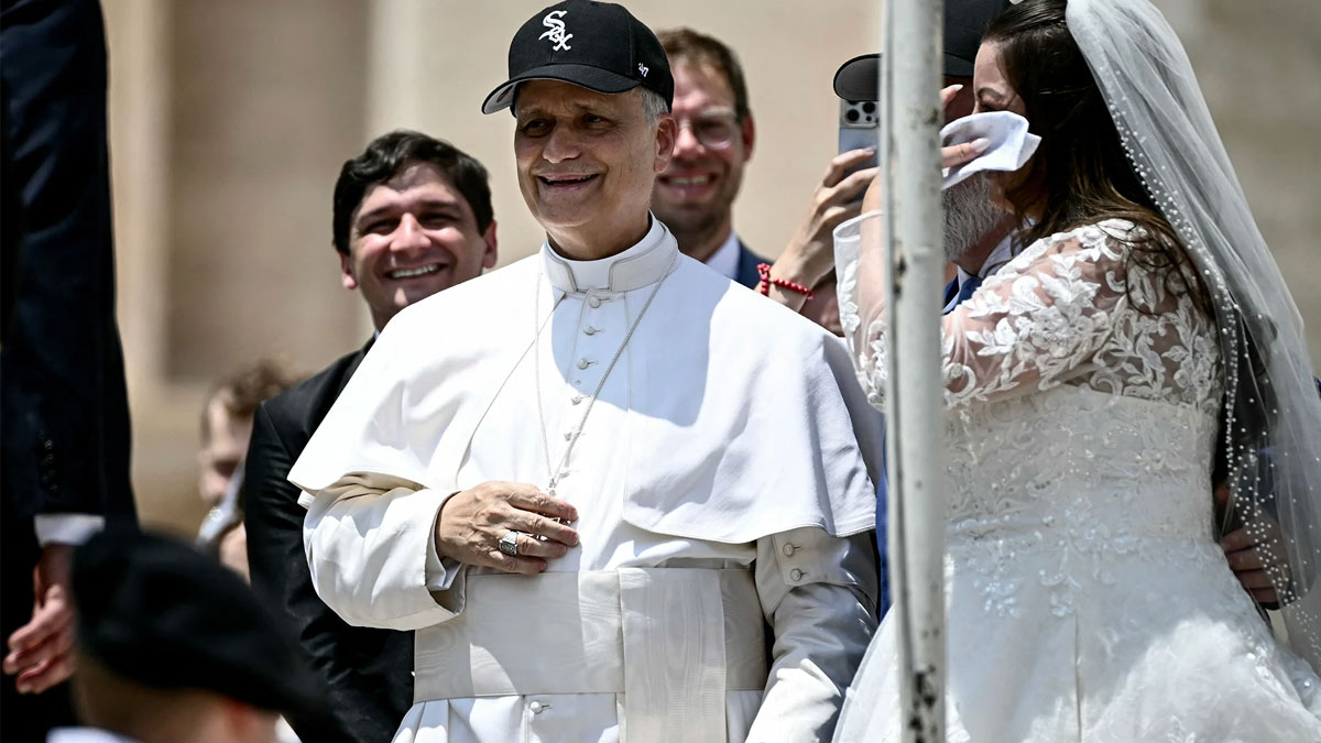 Pope Leo breaks from papal dress codes — with a White Sox baseball cap