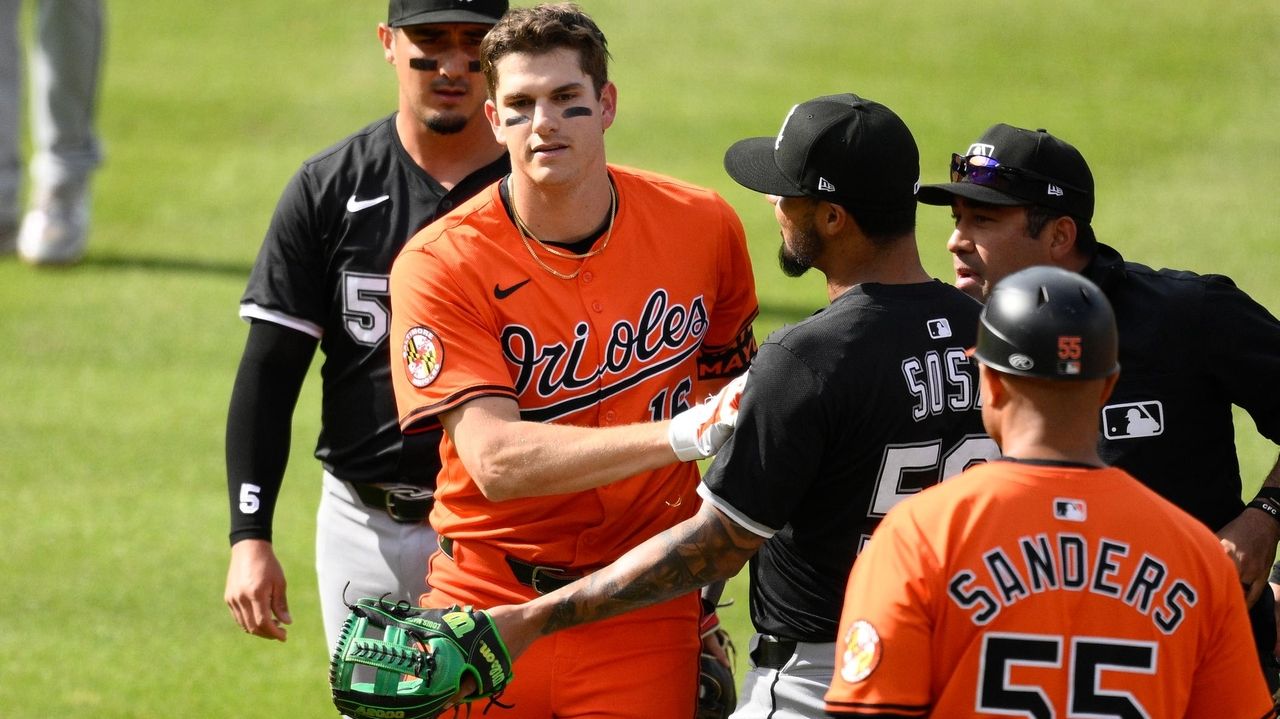 Orioles rookie Coby Mayo gets his first big league RBI and then clears benches vs. White Sox