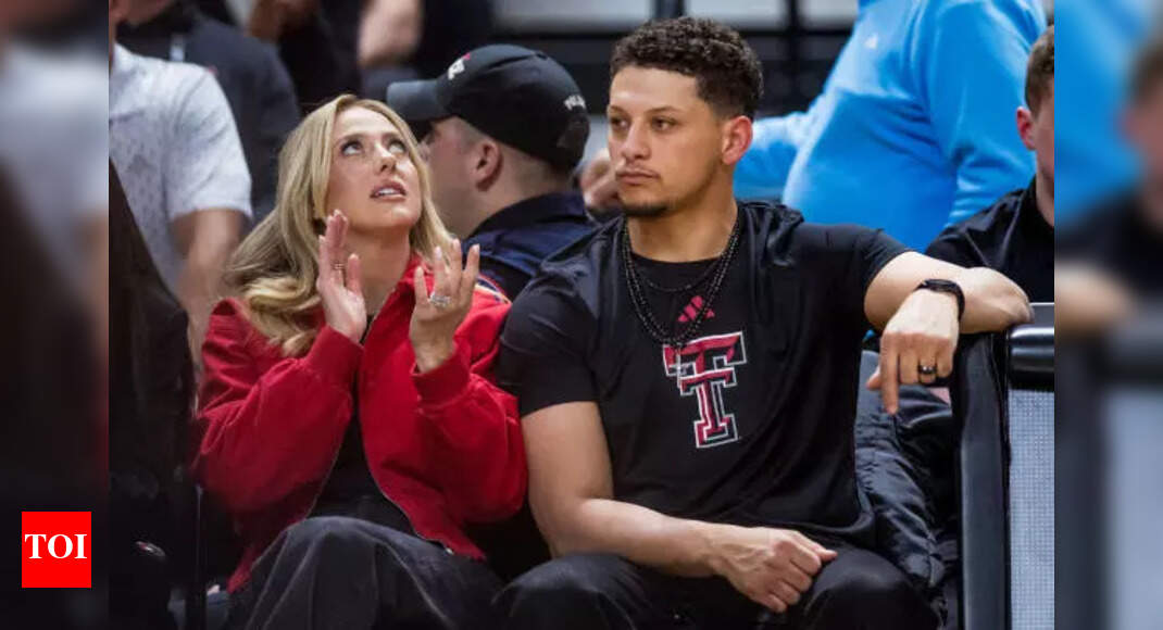 Patrick Mahomes and Brittany Mahomes enjoy front-row New York Yankees vs. Kansas City Royals action, fueling fan mania | NFL News