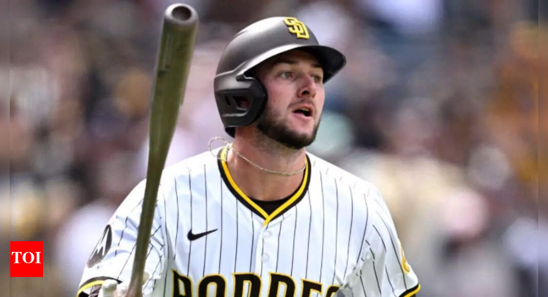 Padres’ Jackson Merrill gets emotional sharing David Ortiz story from childhood | MLB News