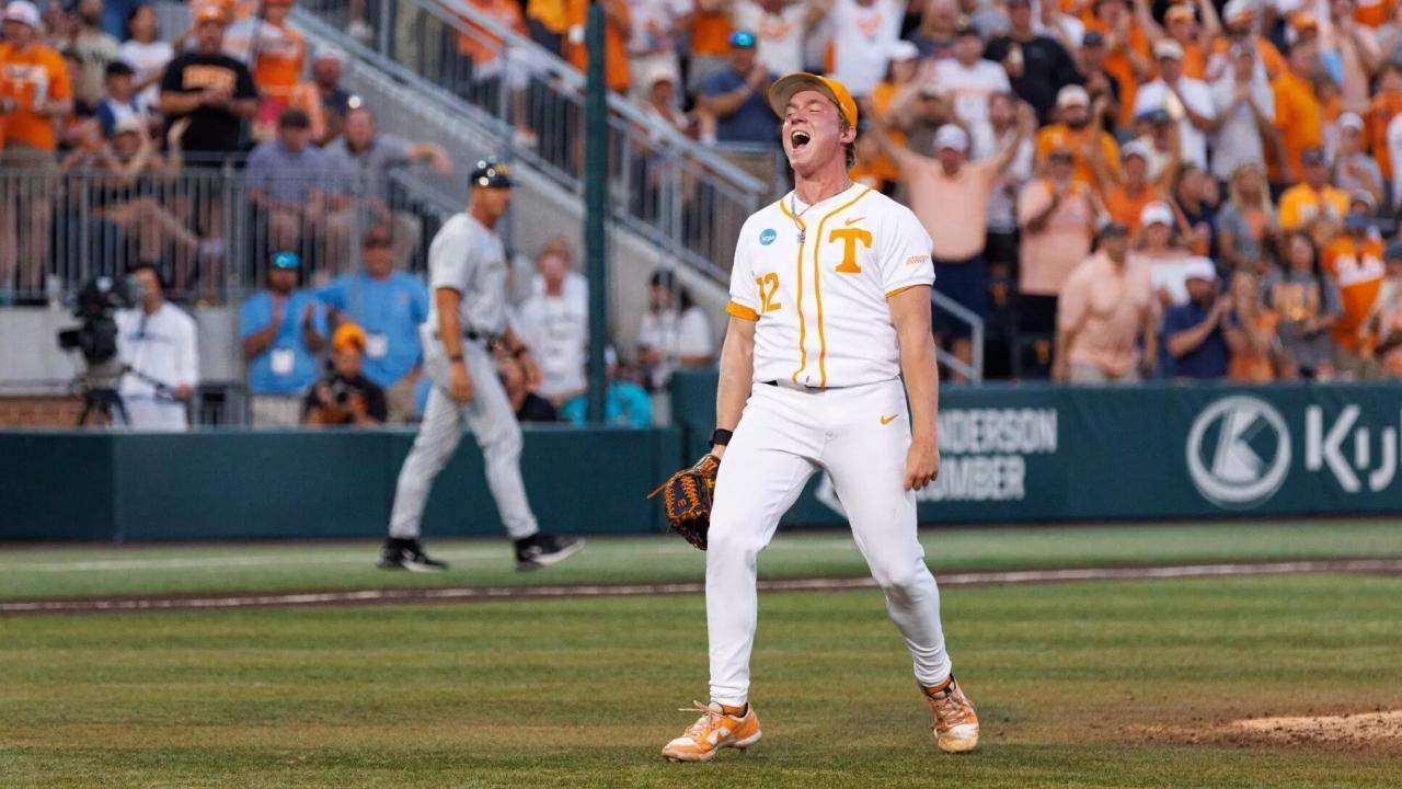 7 of the biggest storylines in the NCAA baseball tournament super regionals