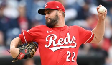 Reds' Wade Miley responds to report he gave drugs to Tyler Skaggs