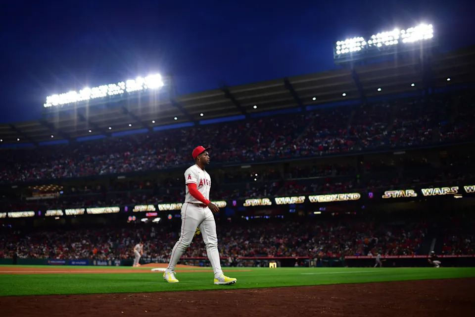 Los Angeles Angels right fielder Jorge Soler (12)© Gary A&period; Vasquez-Imagn Images