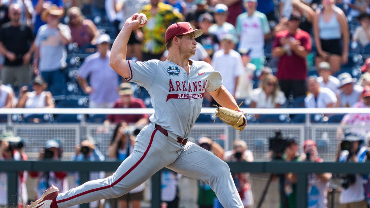 Arkansas' Gage Wood throws no-hitter in College World Series