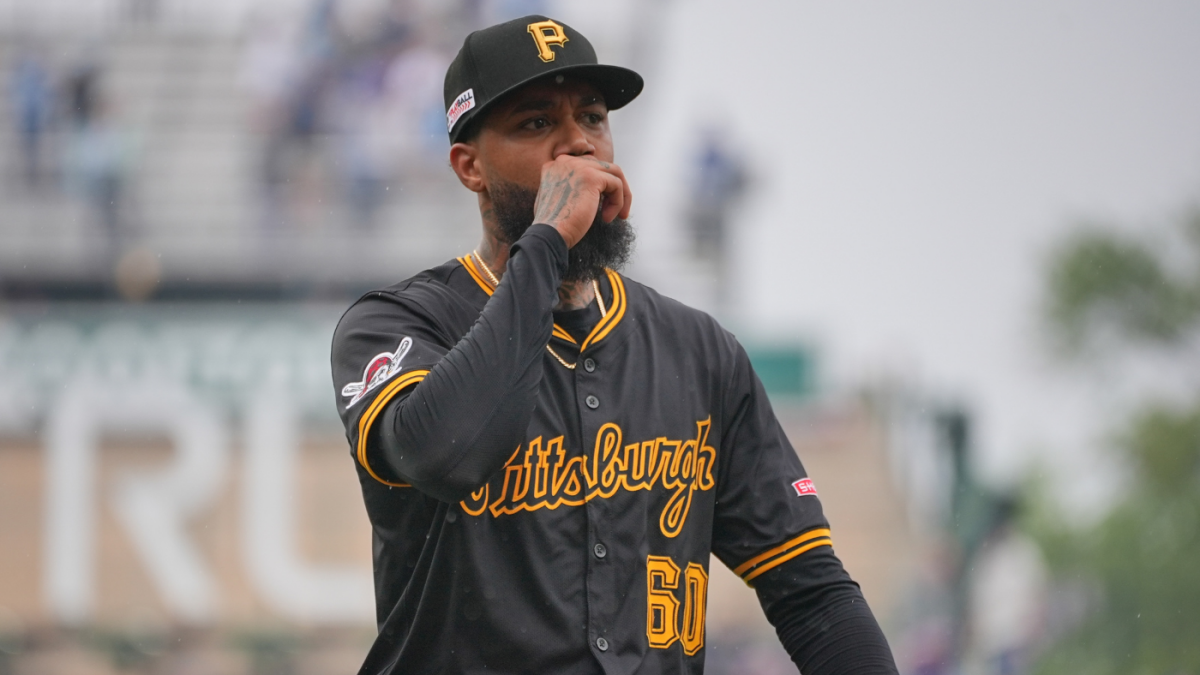 Pirates pitcher takes swing at fan who 'crossed the line' during incident in Comerica Park bullpen