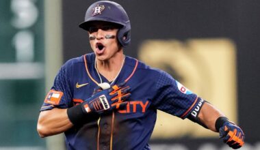 Astros take back-and-forth battle and series; win 8-7