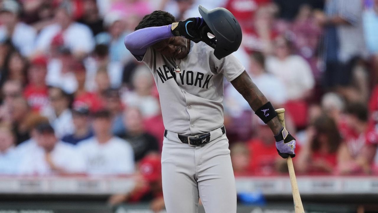 Yankees' offensive woes rear their ugly head in loss to Reds