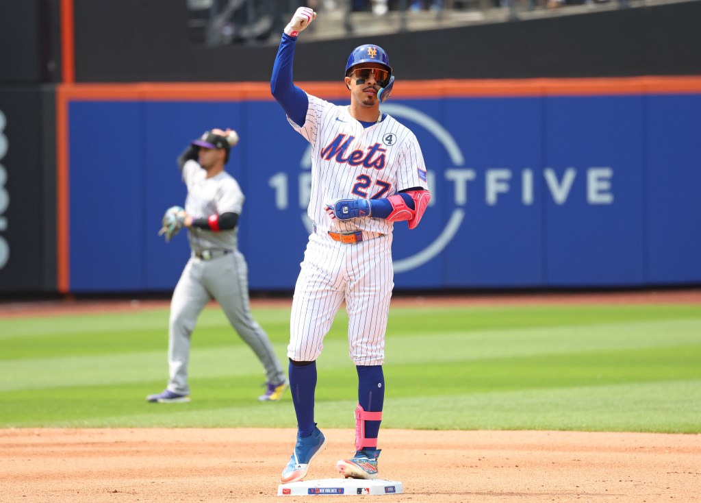 Mark Vientos celebrates after hitting a double during the Mets' win over the Rockies on June 1, 2025.