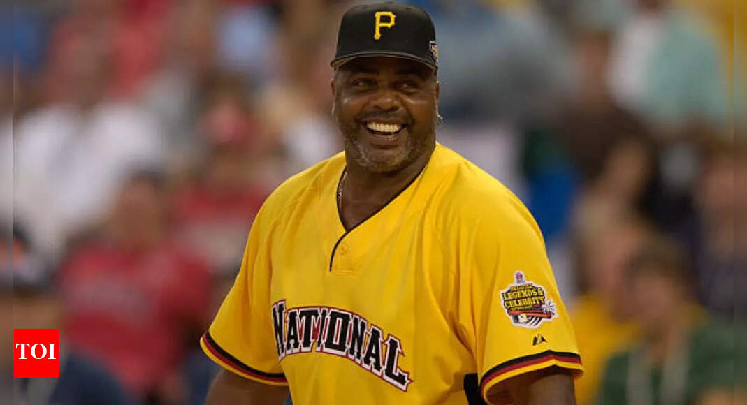 Dave Parker, Pittsburgh Pirates slugging outfielder, dies at 74 before he could deliver his 15-year-old speech for his Baseball Hall of Fame induction | MLB News