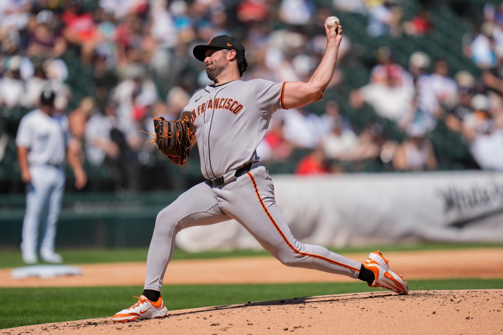 Giants waste Ray's strong effort in road loss to White Sox