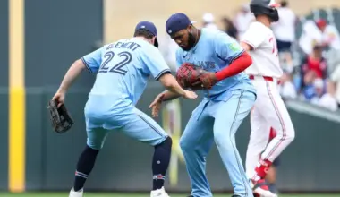 Vladimir Guerrero Jr and Ernie Clement go above and beyond for Blue Jays fans in Boston