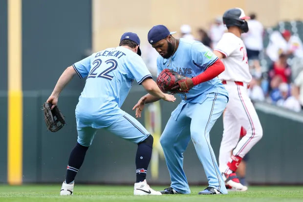 Vladimir Guerrero Jr and Ernie Clement go above and beyond for Blue Jays fans in Boston
