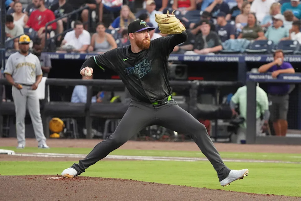 Tampa Bay Rays starting pitcher Zach Littell (52) throws a pitch against the Milwaukee Brewers during the second inning at George M. Steinbrenner Field.Dave Nelson-Imagn Images
