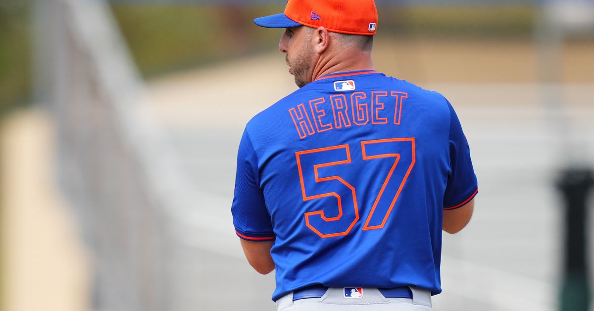 Braves recall Kevin Herget, option Michael Petersen to Gwinnett