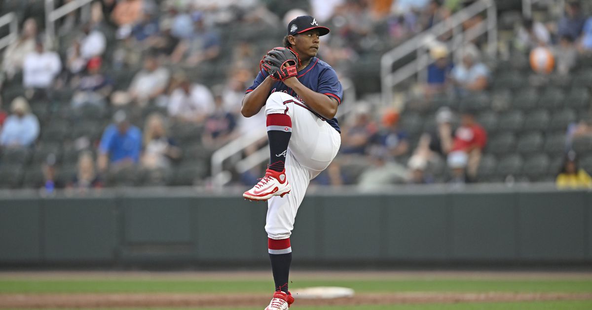 Youngest MLB pitcher is debuting with the Braves against the Marlins