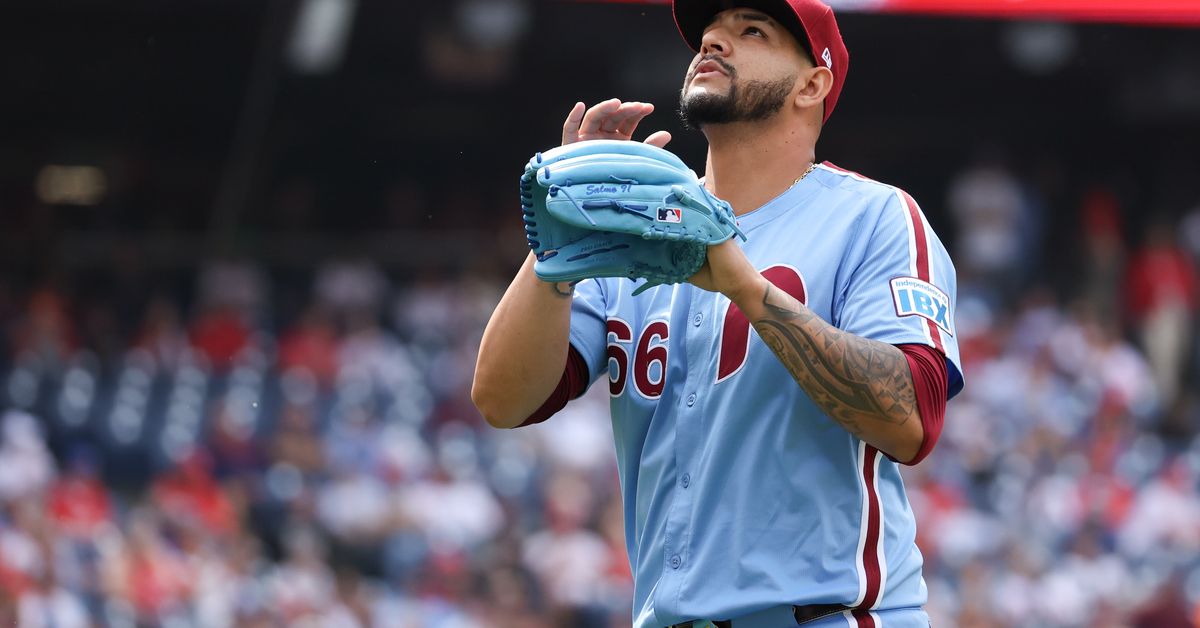 Braves claim reliever José Ruiz from Phillies