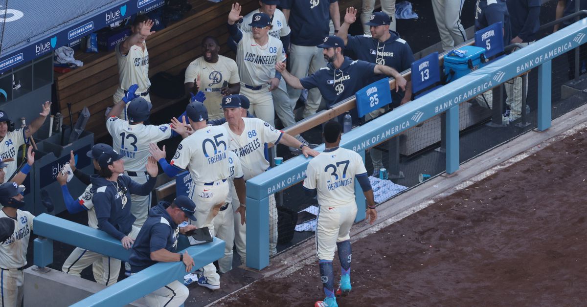 Dodgers crush Yankees rookie Will Warren in 18-2 blowout win