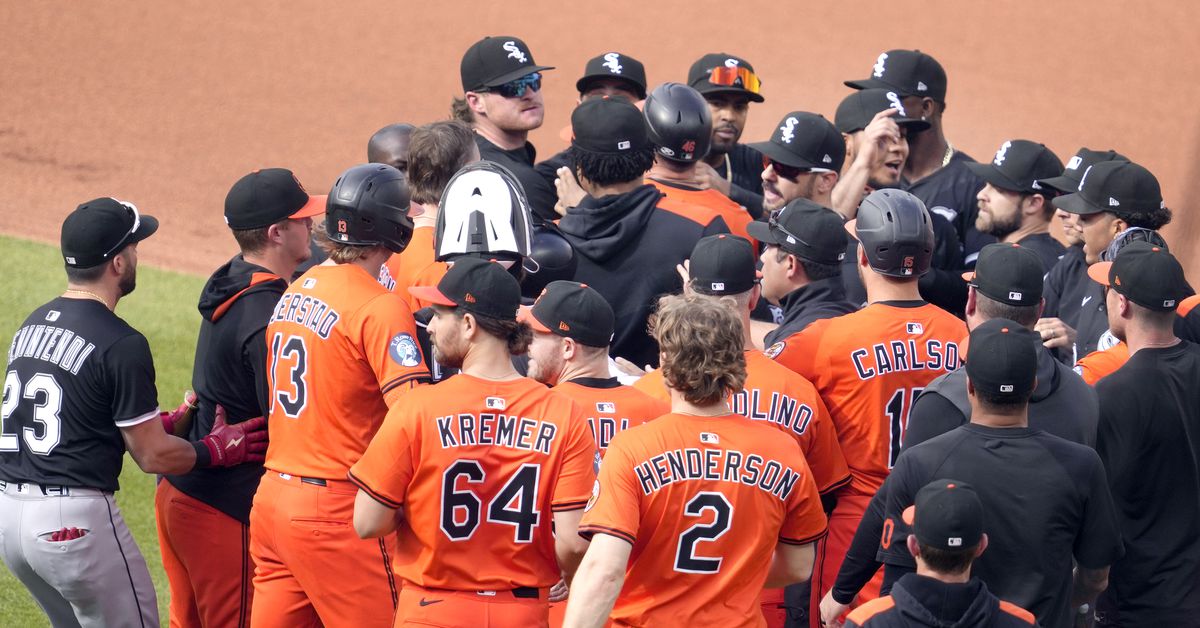 Chicago White Sox Scores & Standings: Mike Tauchman had three hits, the rest of the White Sox five, in 4-2 loss to the Orioles