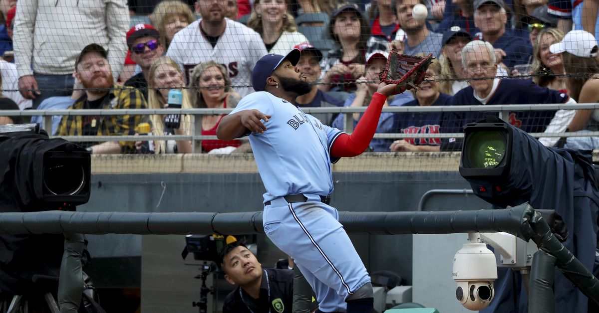 Springer and Barger Homer, Jays Beat Twins